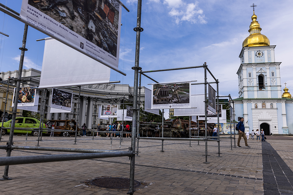 Photo exhibition on Saint Michael