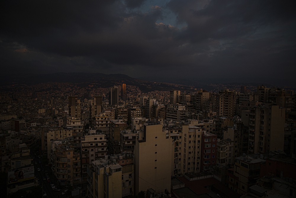 Lebanon plunges into darkness 1